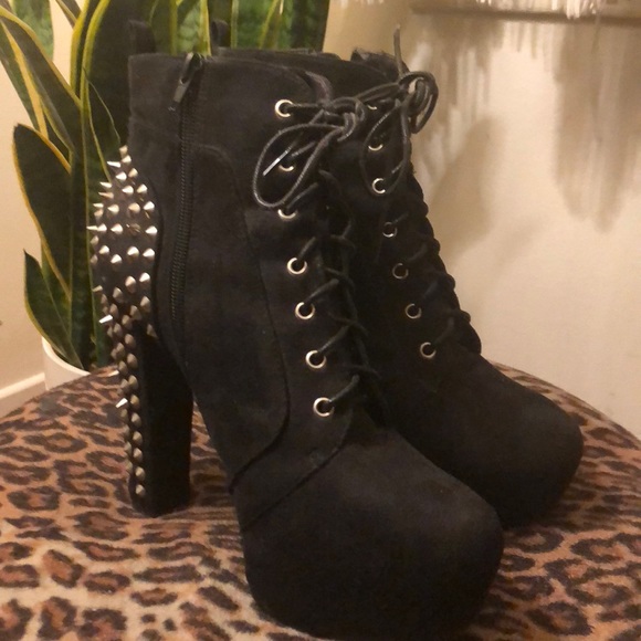 Shoes - Studded ankle boots